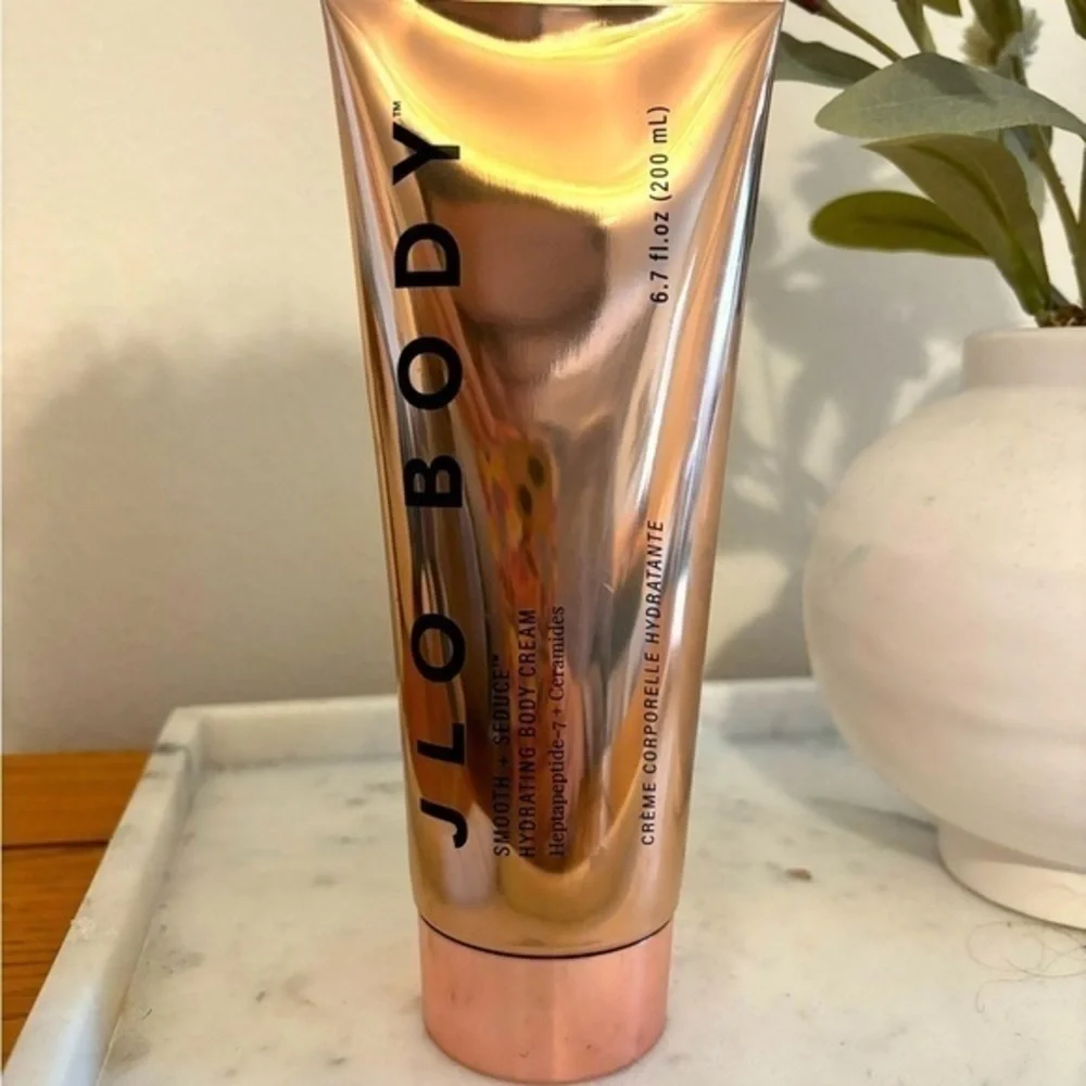 JLO Beauty Smooth Hydrating Body Cream 200mL Firming Sealed Jennifer Lopez